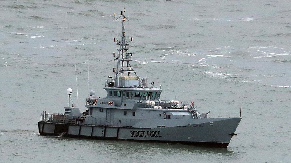 Traversées de la Manche: Six bateaux avec 132 migrants à bord pris en charge